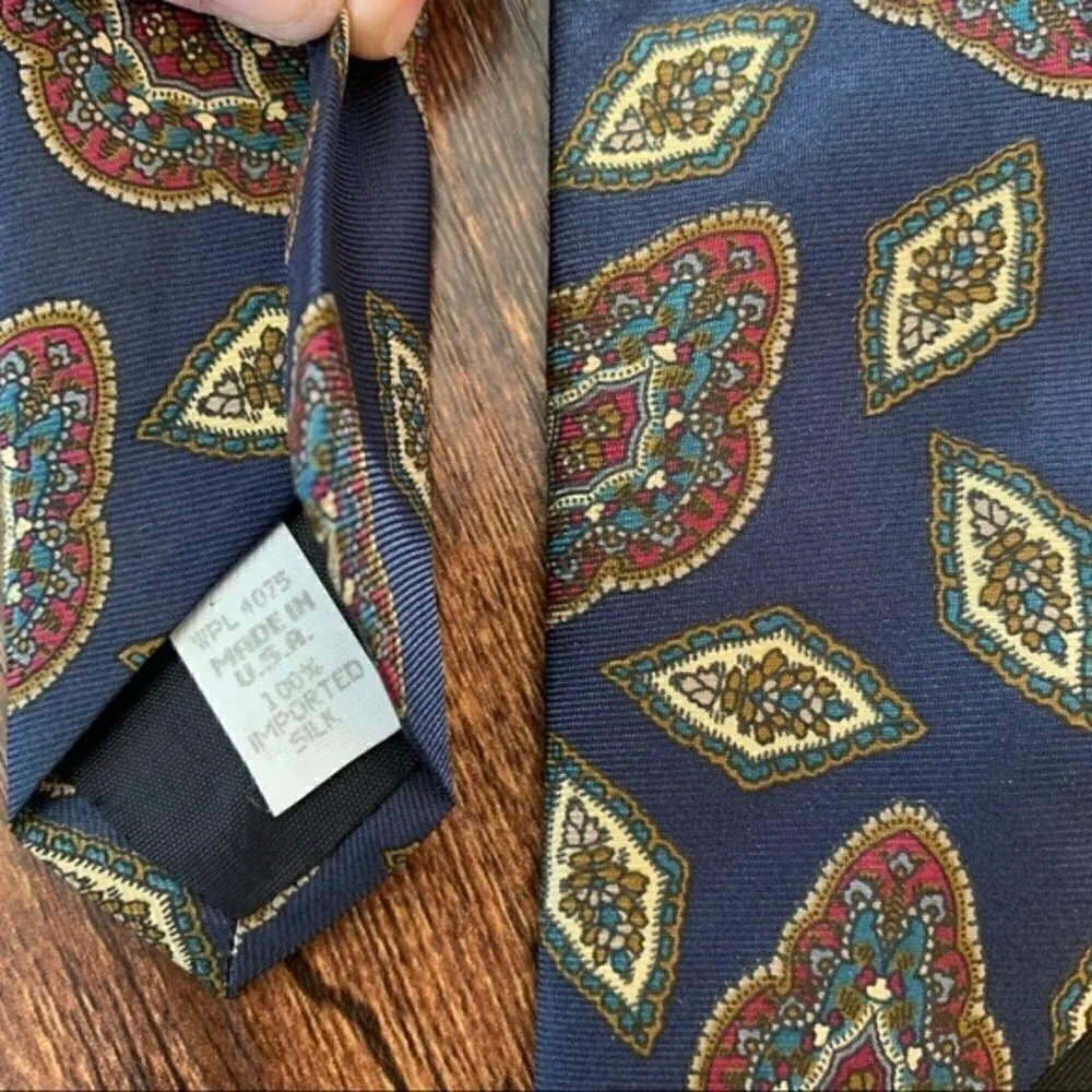 Oscar de la Renta vintage men's 100% silk necktie
